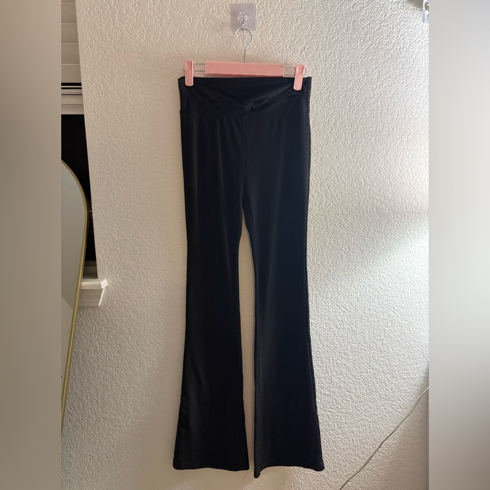 SHEIN Black Flared Yoga Pants